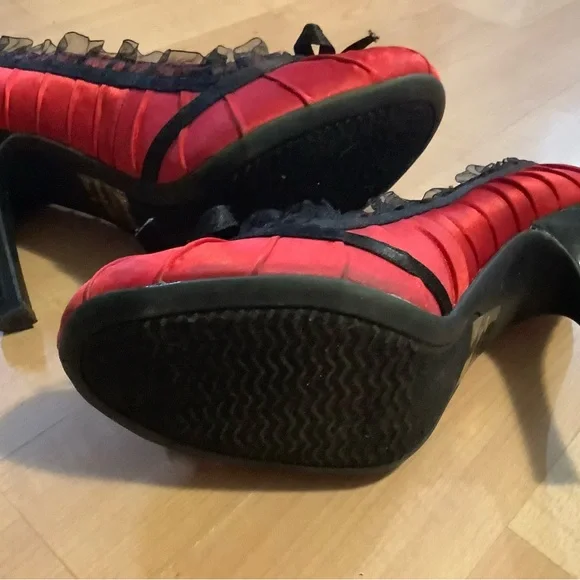 Red heels - Picture 4 of 4